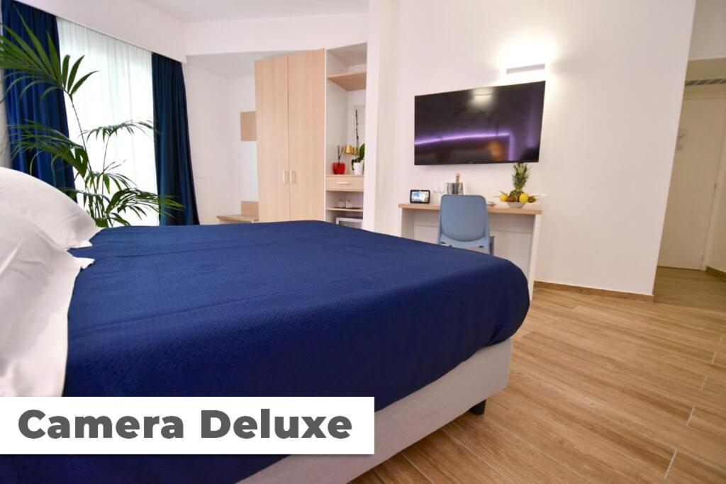 Camera Deluxe